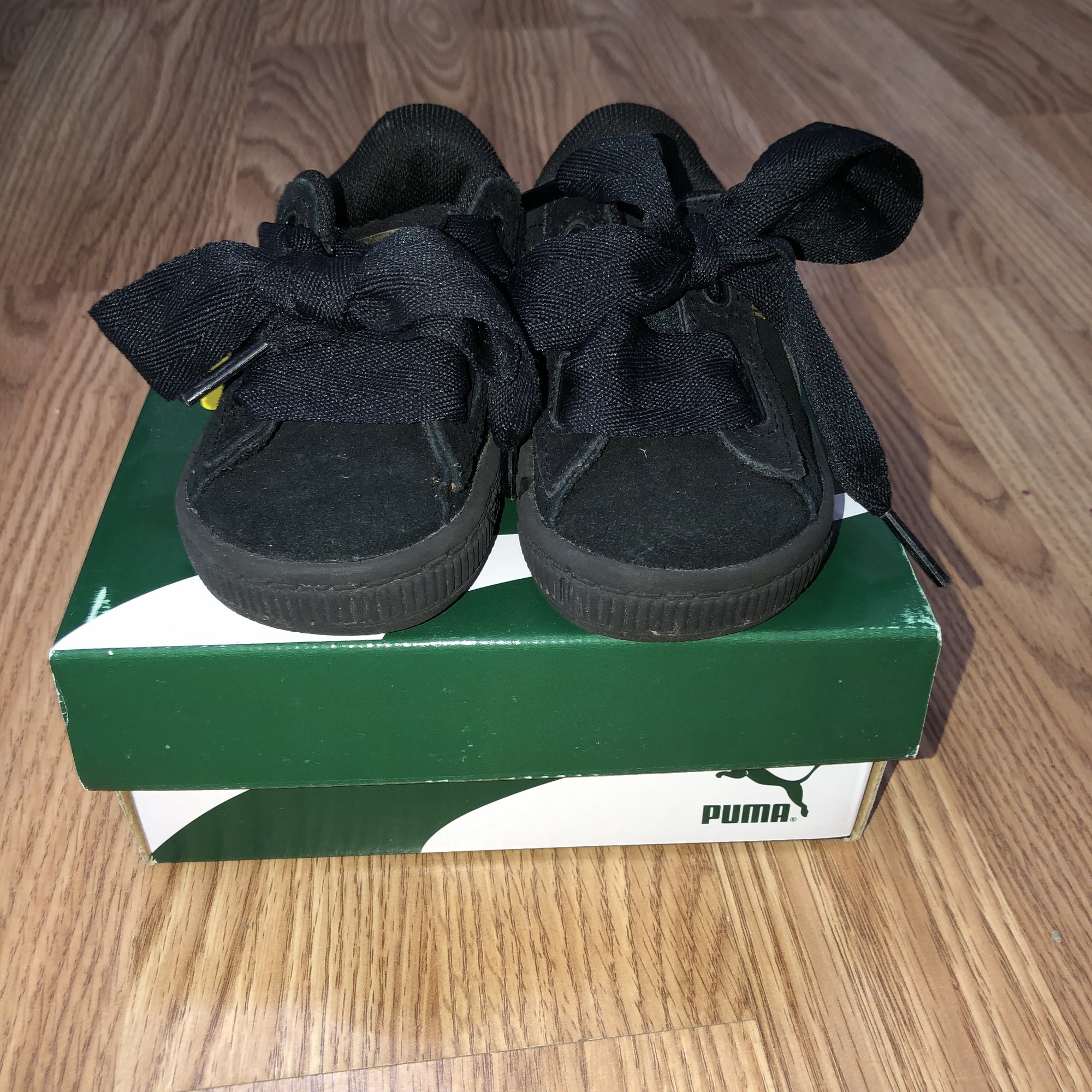 puma suede black size 5