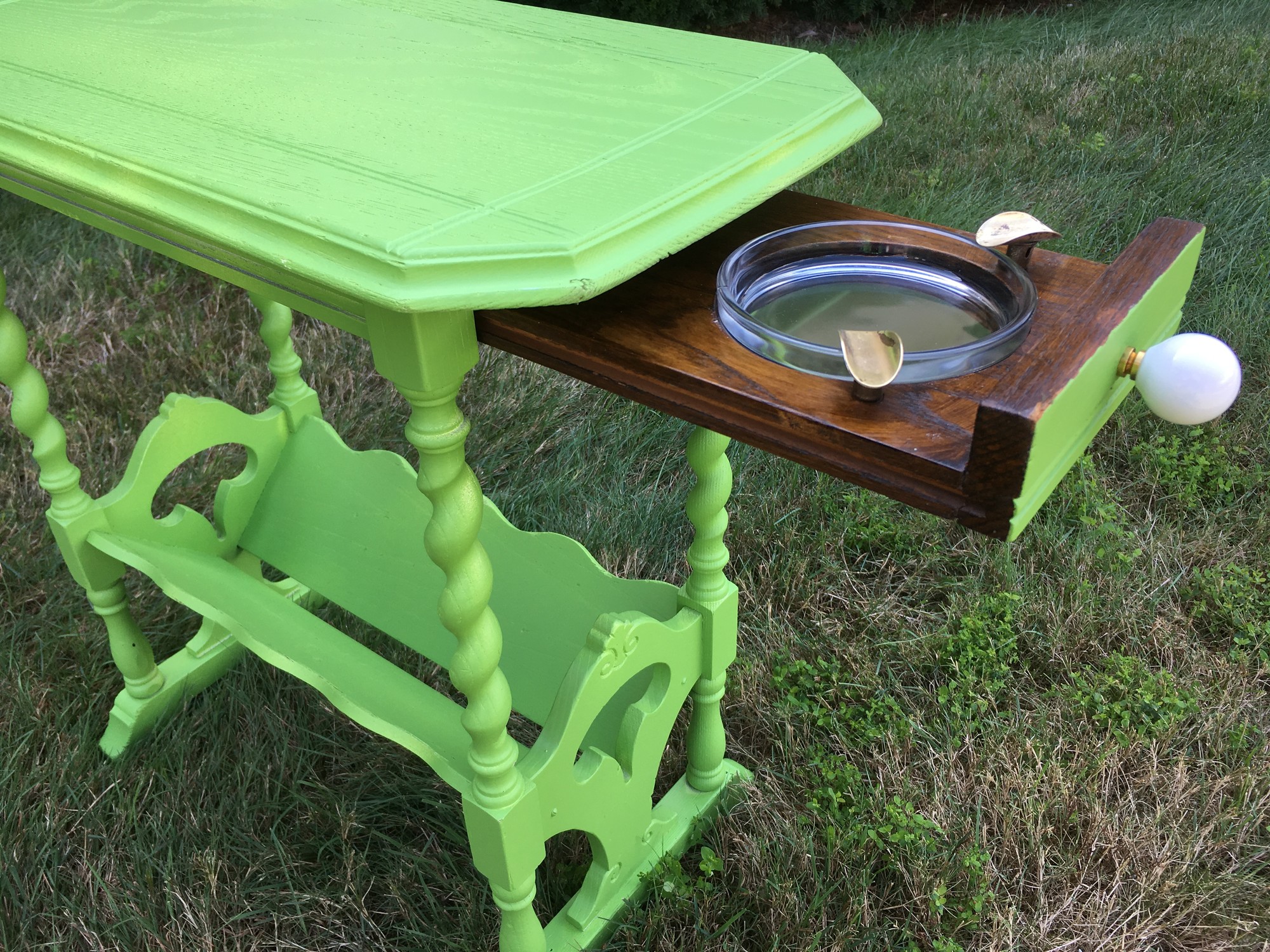 Green Smoking Table Perfect Piece Furniture Consignment
