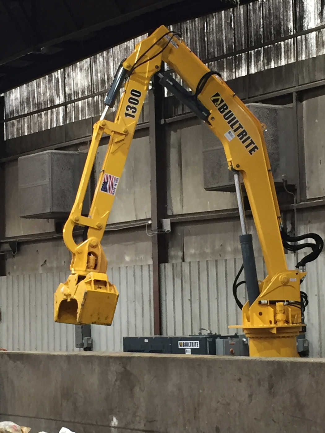 Builtrite Model 1300-SE | Material handling loaders for all needs