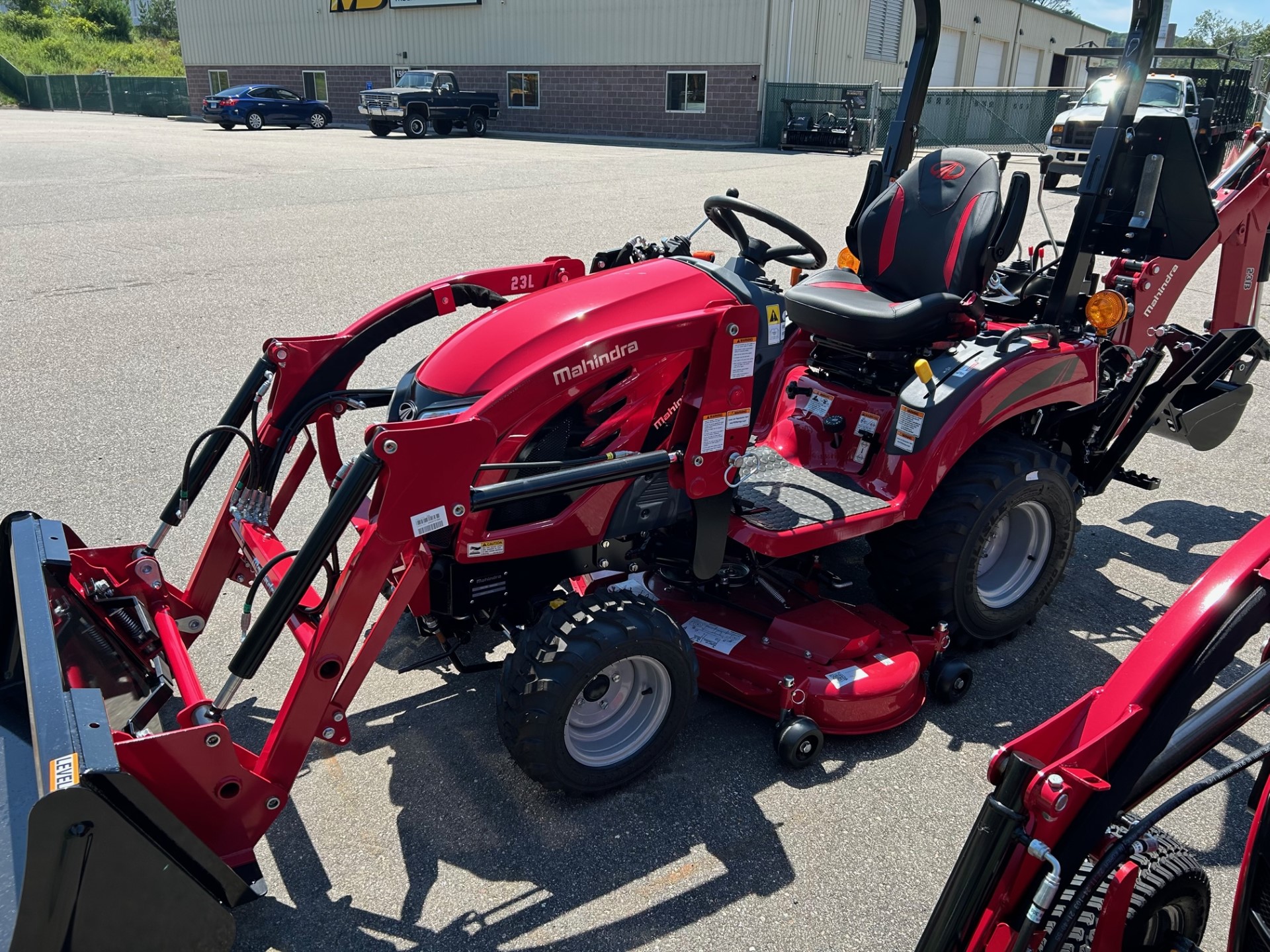 Mahindra EMAX20S Loader, Backhoe w/ Mower | Material handling loaders ...